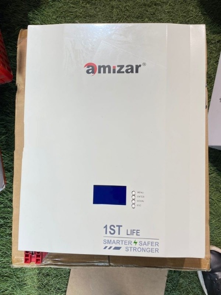2.56kWh 25.6V Amizar Lithium Battery (LiFePO₄ 100Ah) – Compact Power. Built to Last.